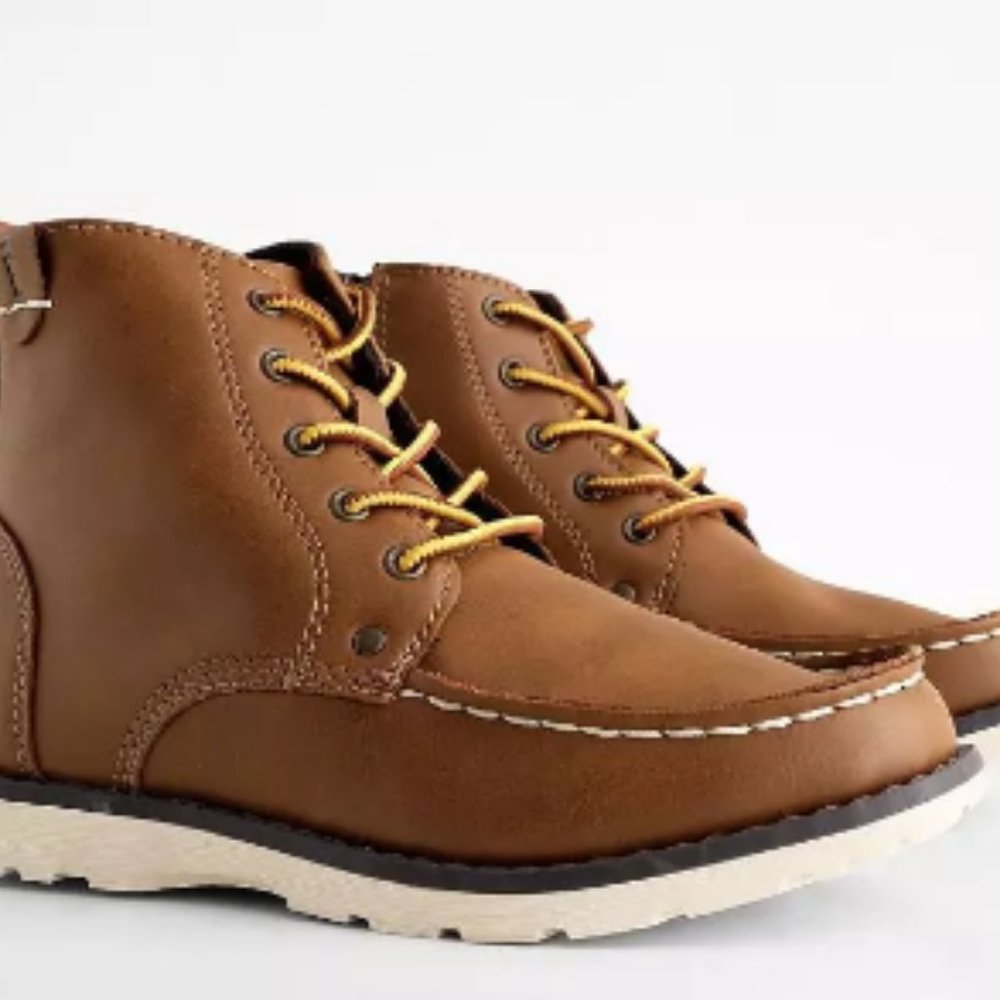 Crevo Buck Moc Toe Ankle Boot Footwear Big Boys Size 4 Brown New SRP $65